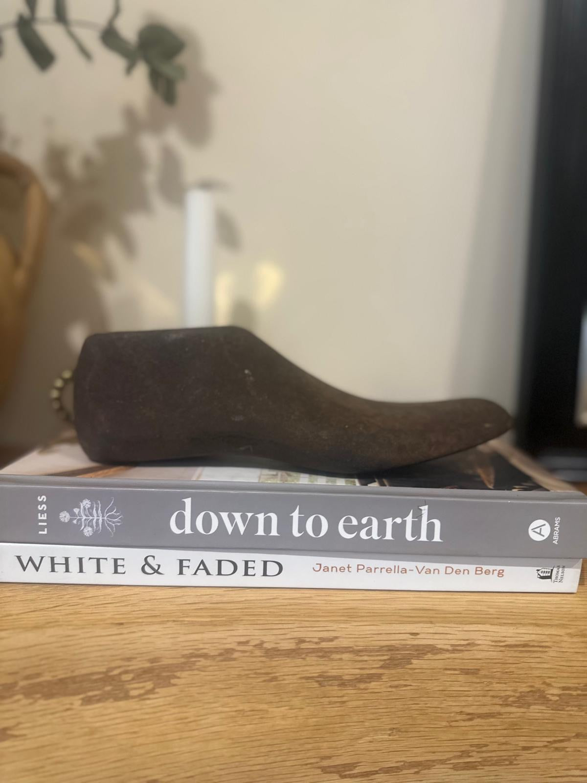 vintage cast iron Childs shoe mould