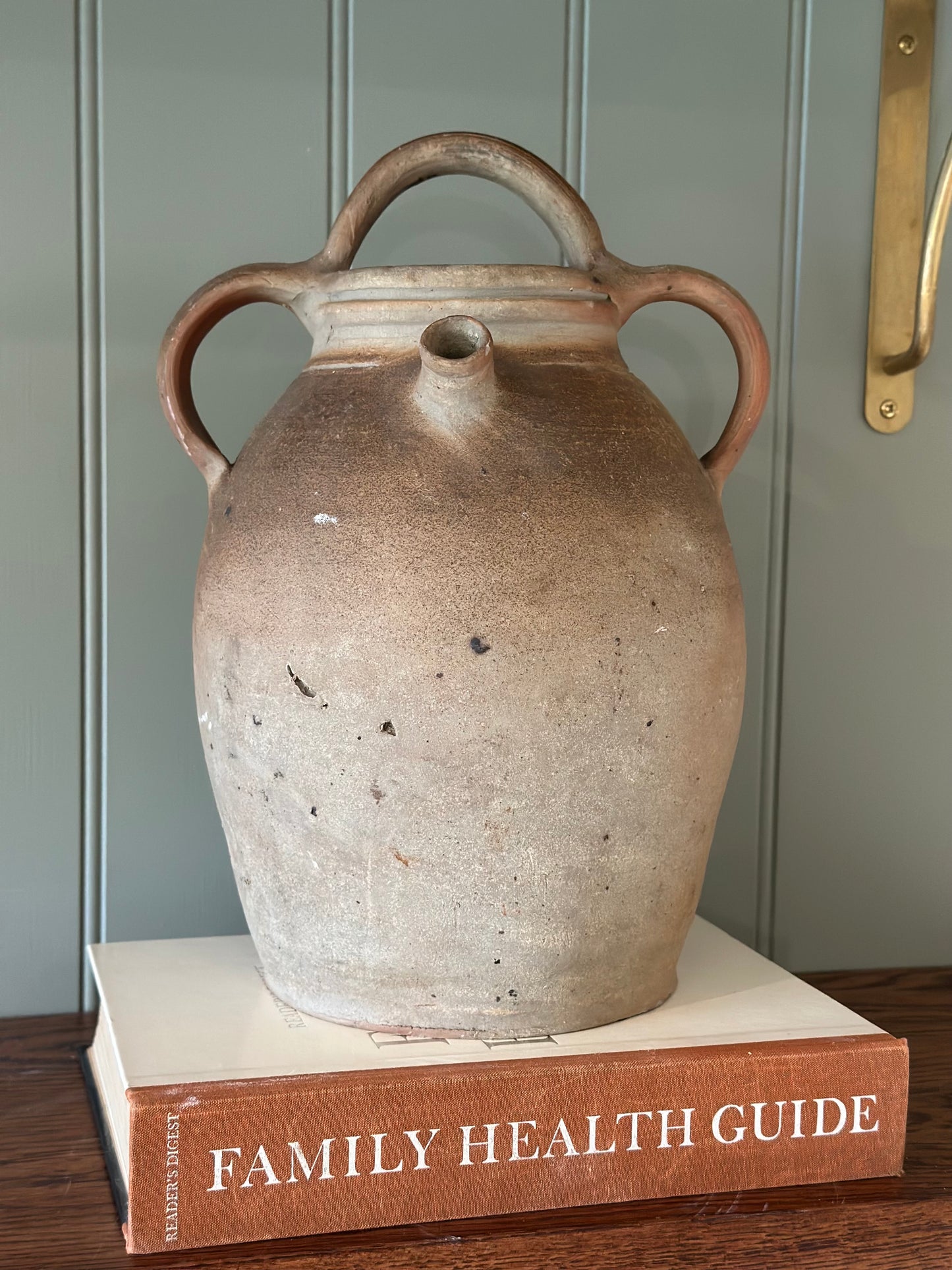 French triple handle nosey pot