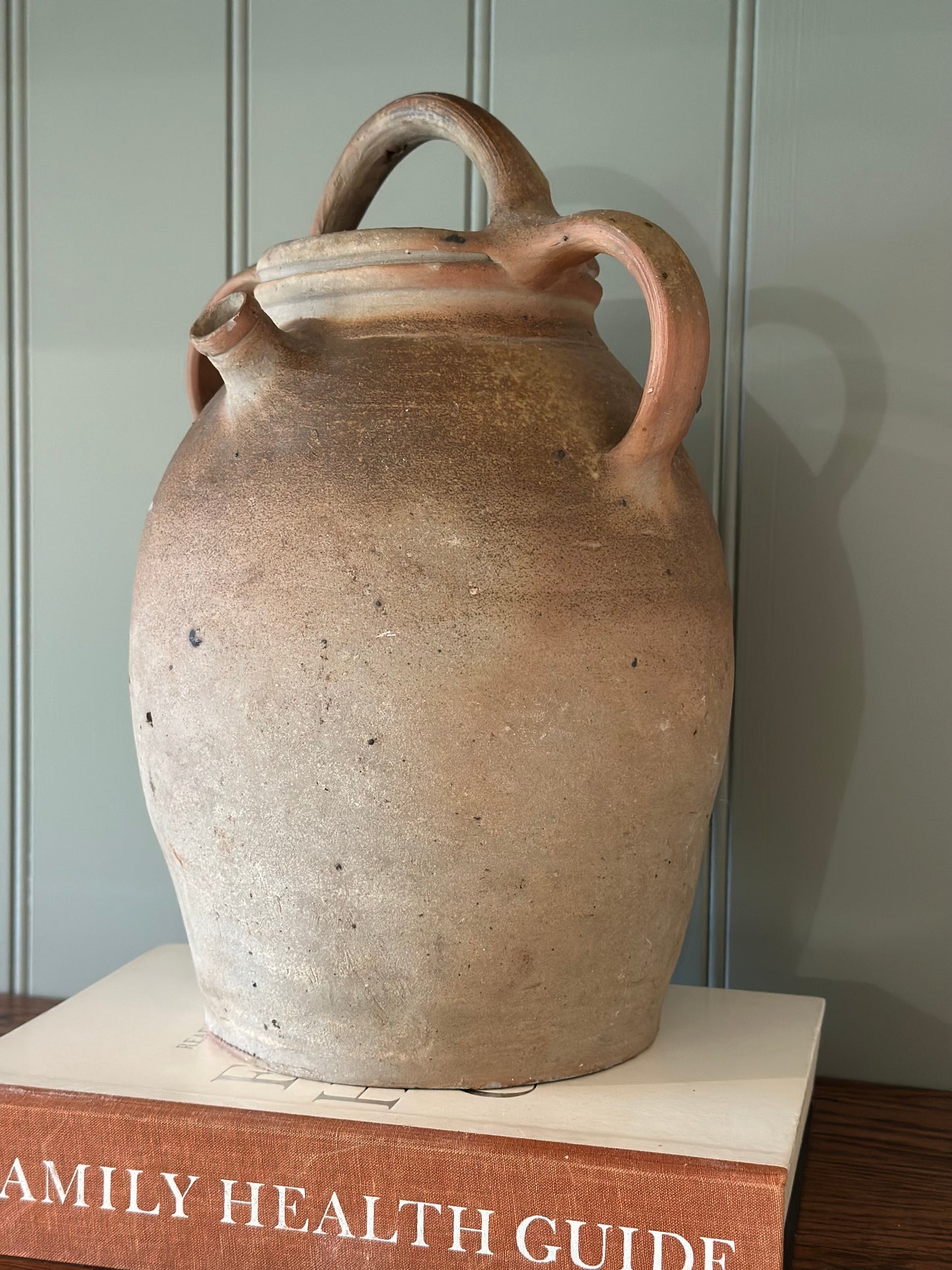 French triple handle nosey pot
