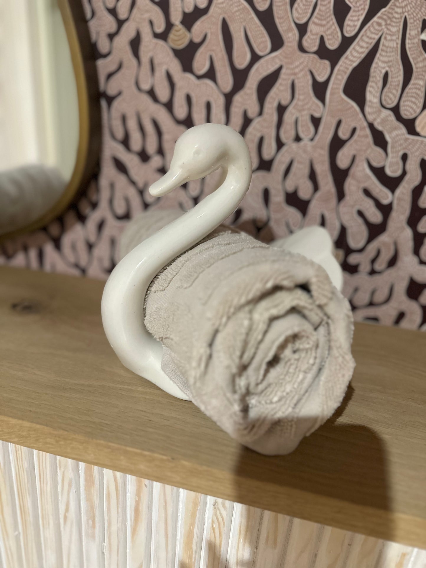 Vintage swan hand towel holder