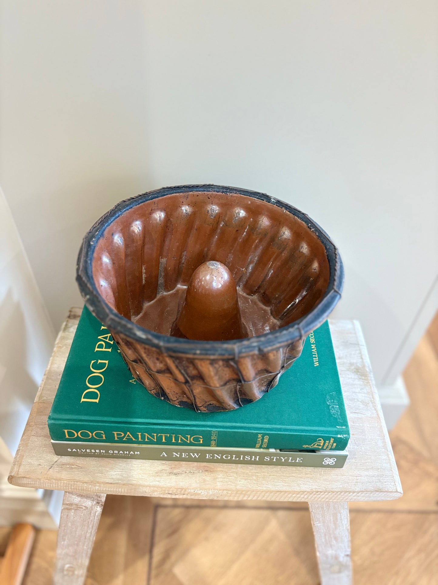 Vintage Italian flan dish
