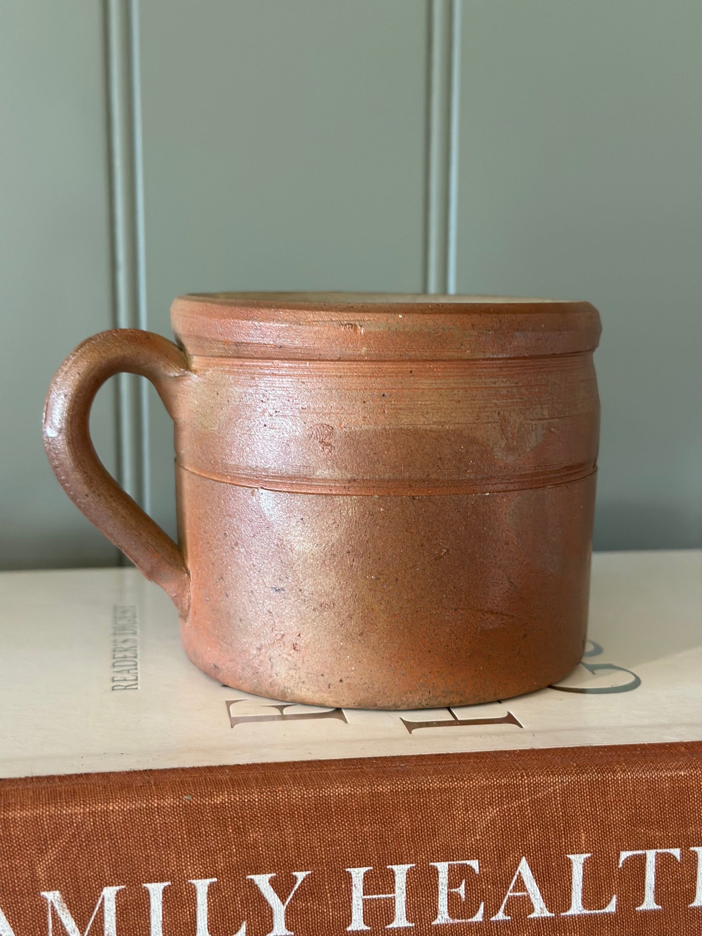 Small French pot vintage
