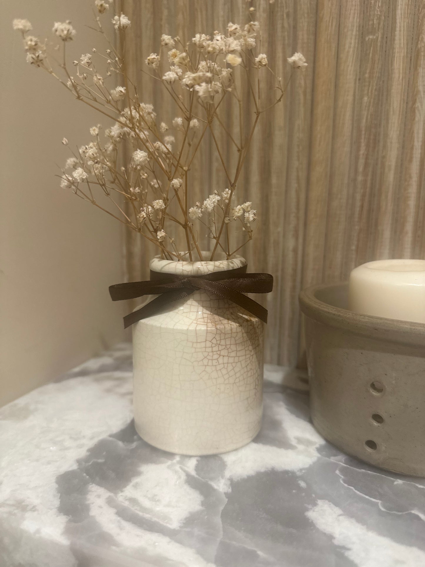 Vintage creamy posy pot