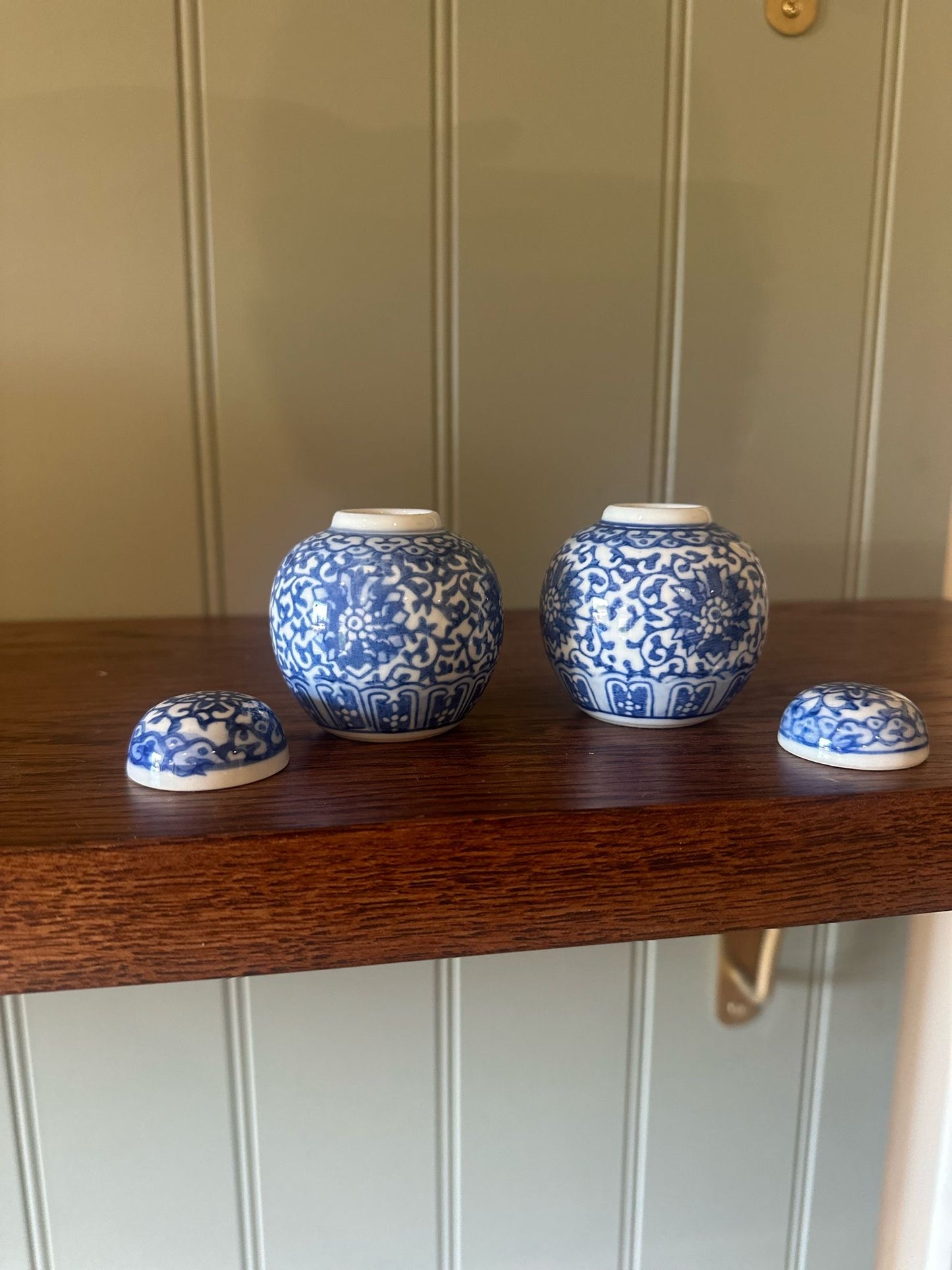 2 vintage ginger jars blue & white