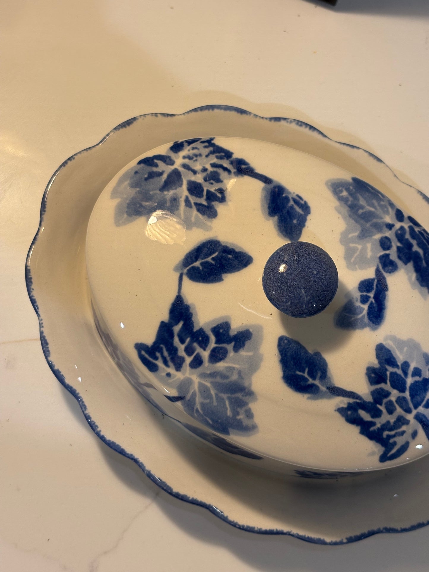 Blue and white scallop edge butter dish