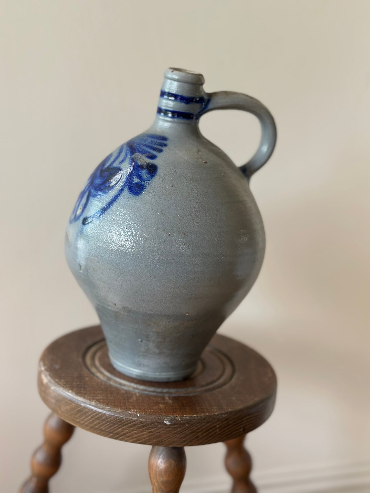 Large saltglazed French single handle jug pot