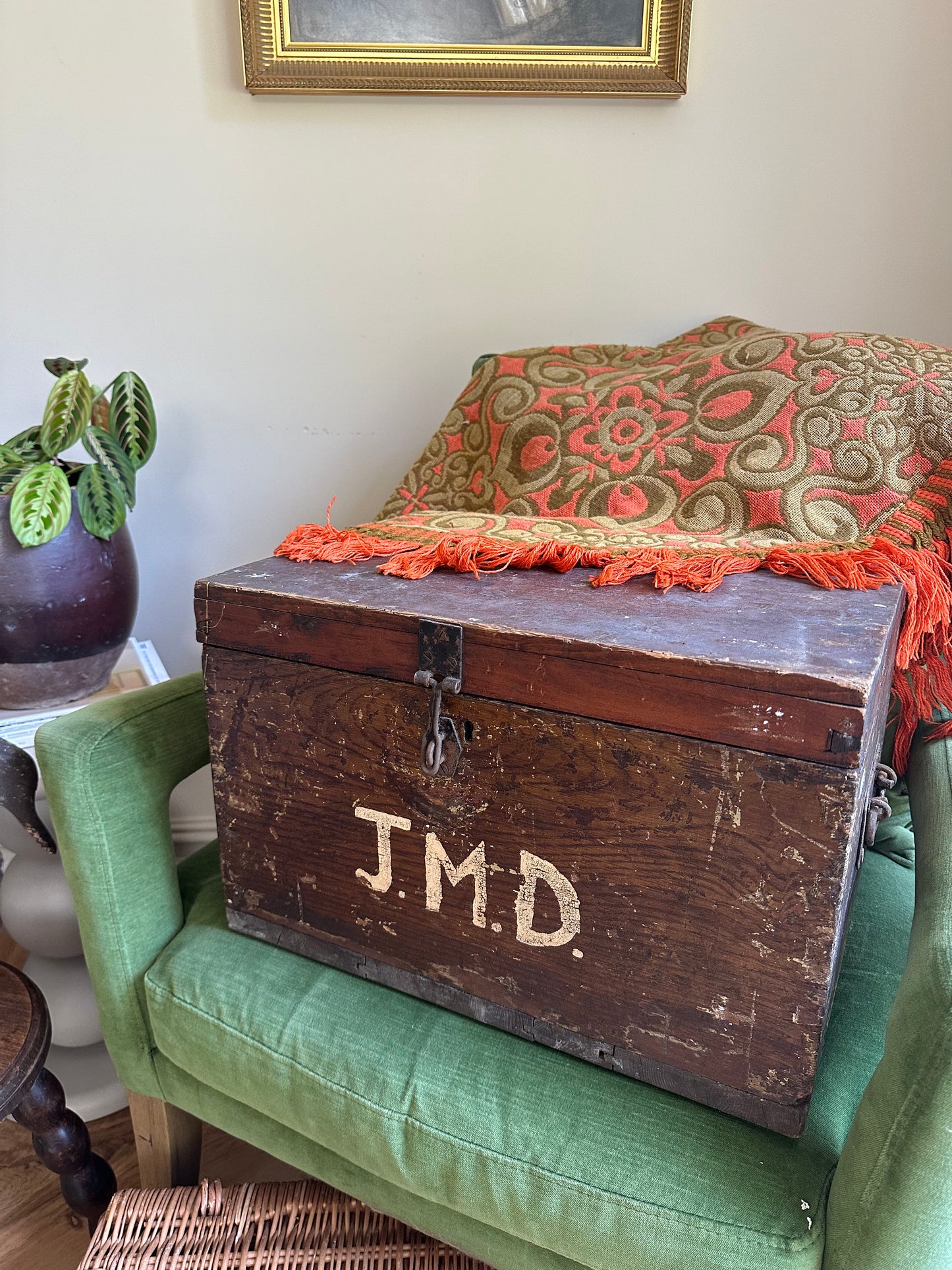 Vintage storage trunk blanket box