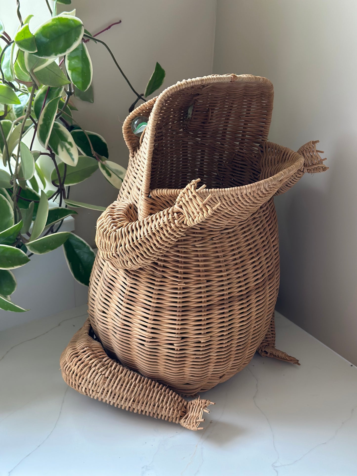 1970s vintage frog basket with marble eyes “rare”