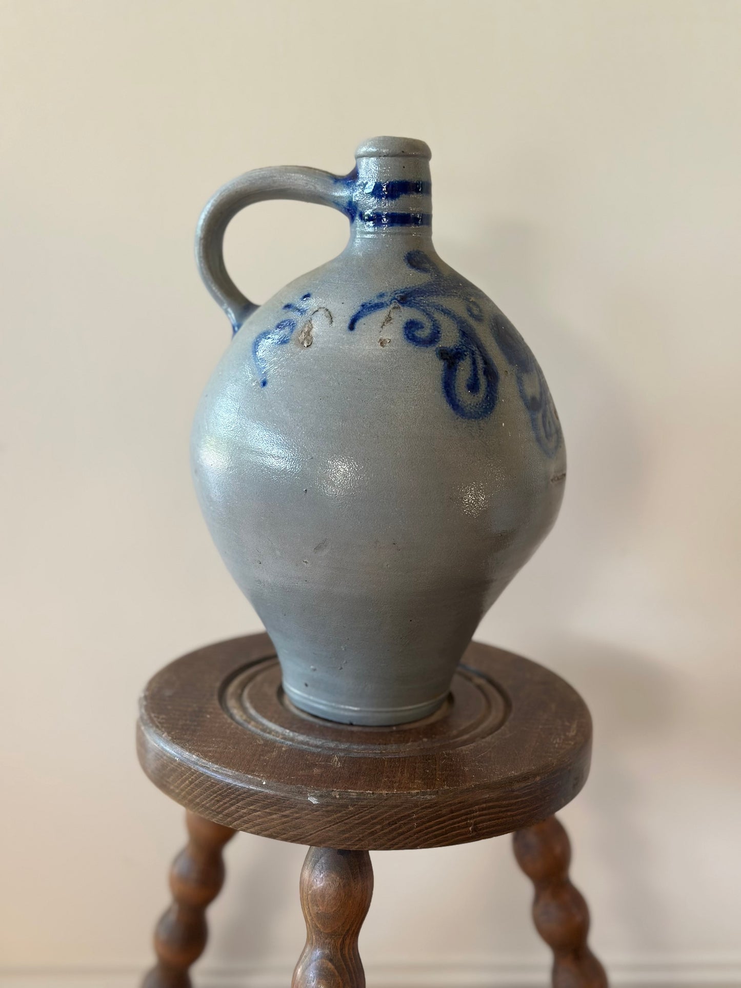 Large saltglazed French single handle jug pot