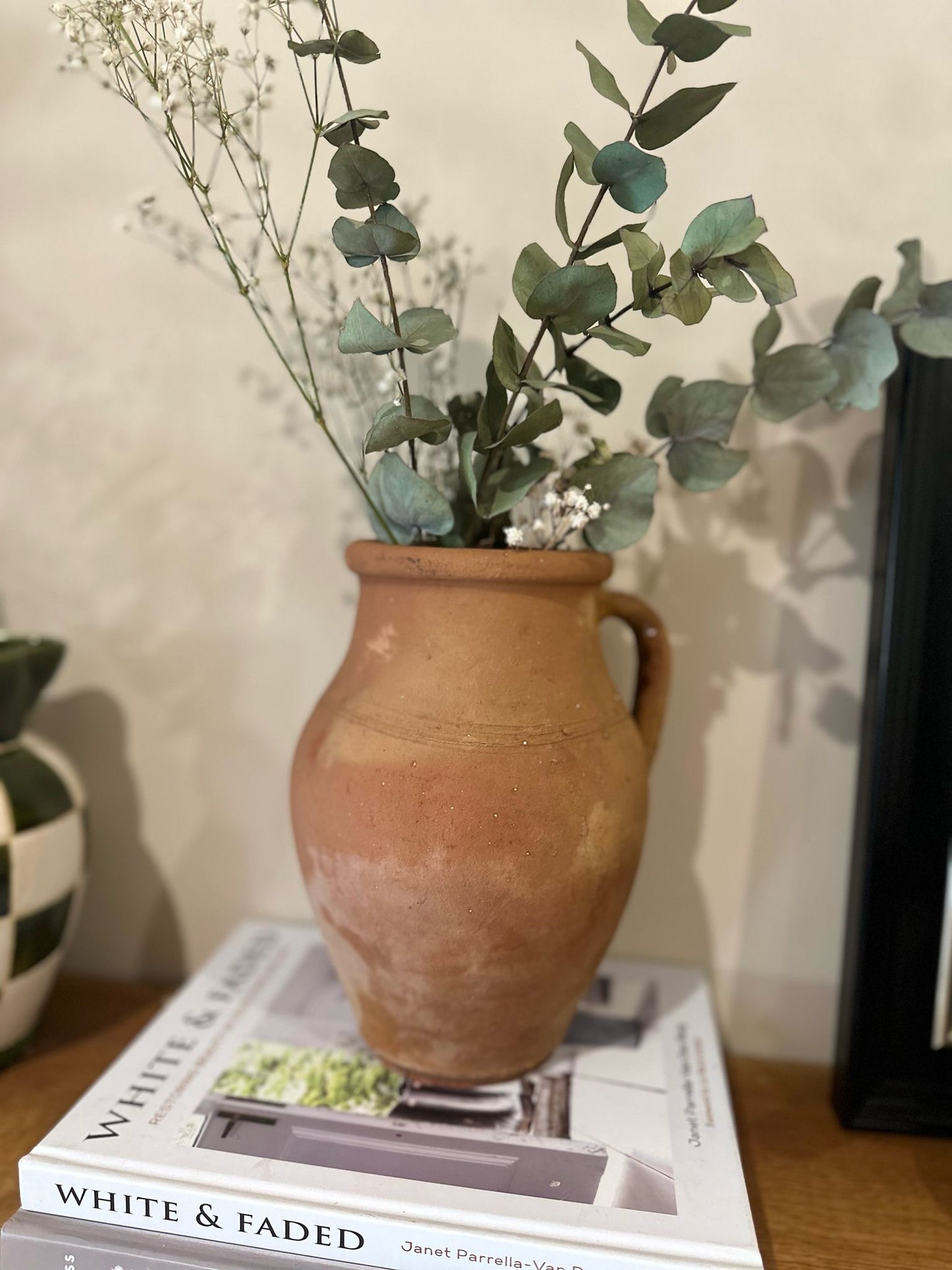 Vintage earthenware 1 handle jug vase