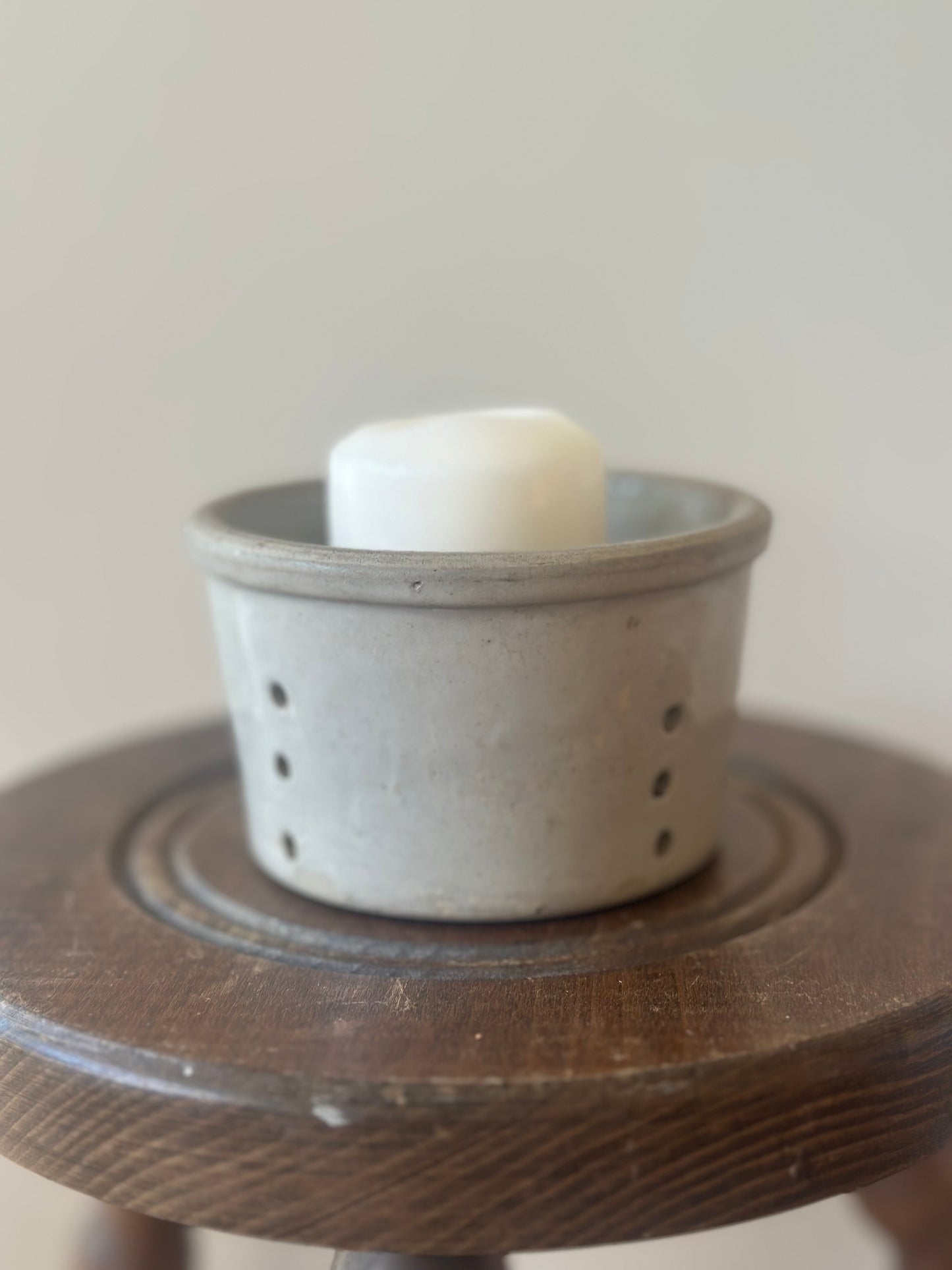 French cheese stainer in a creamy neutral colour - large