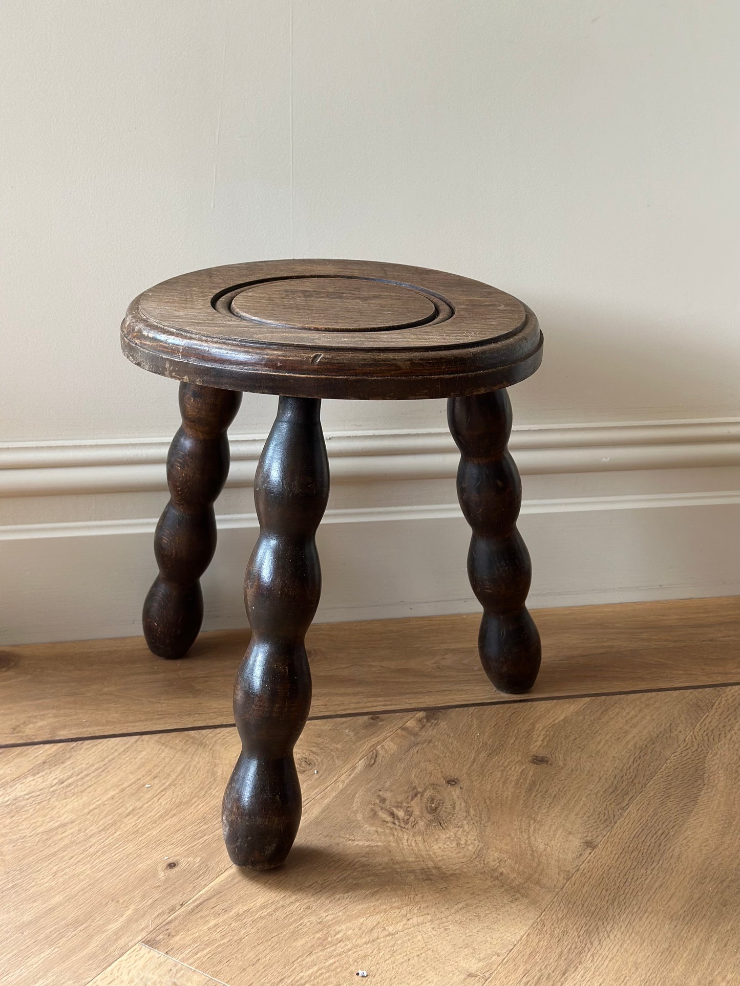 Bobbin leg French stool plant stand