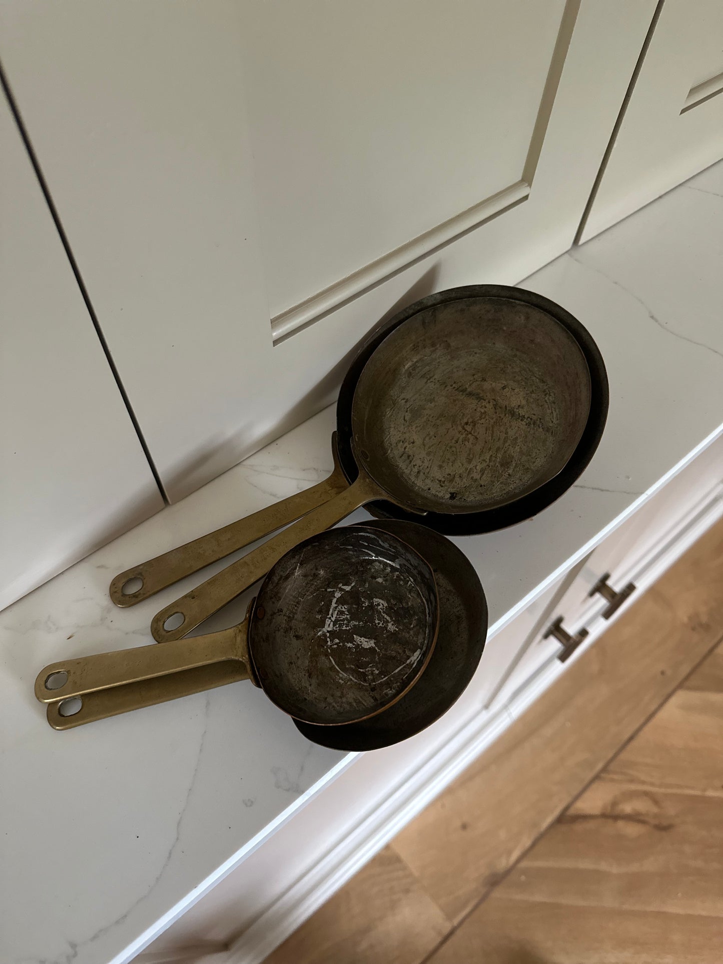 Set of 4 copper & brass hanging frying pans