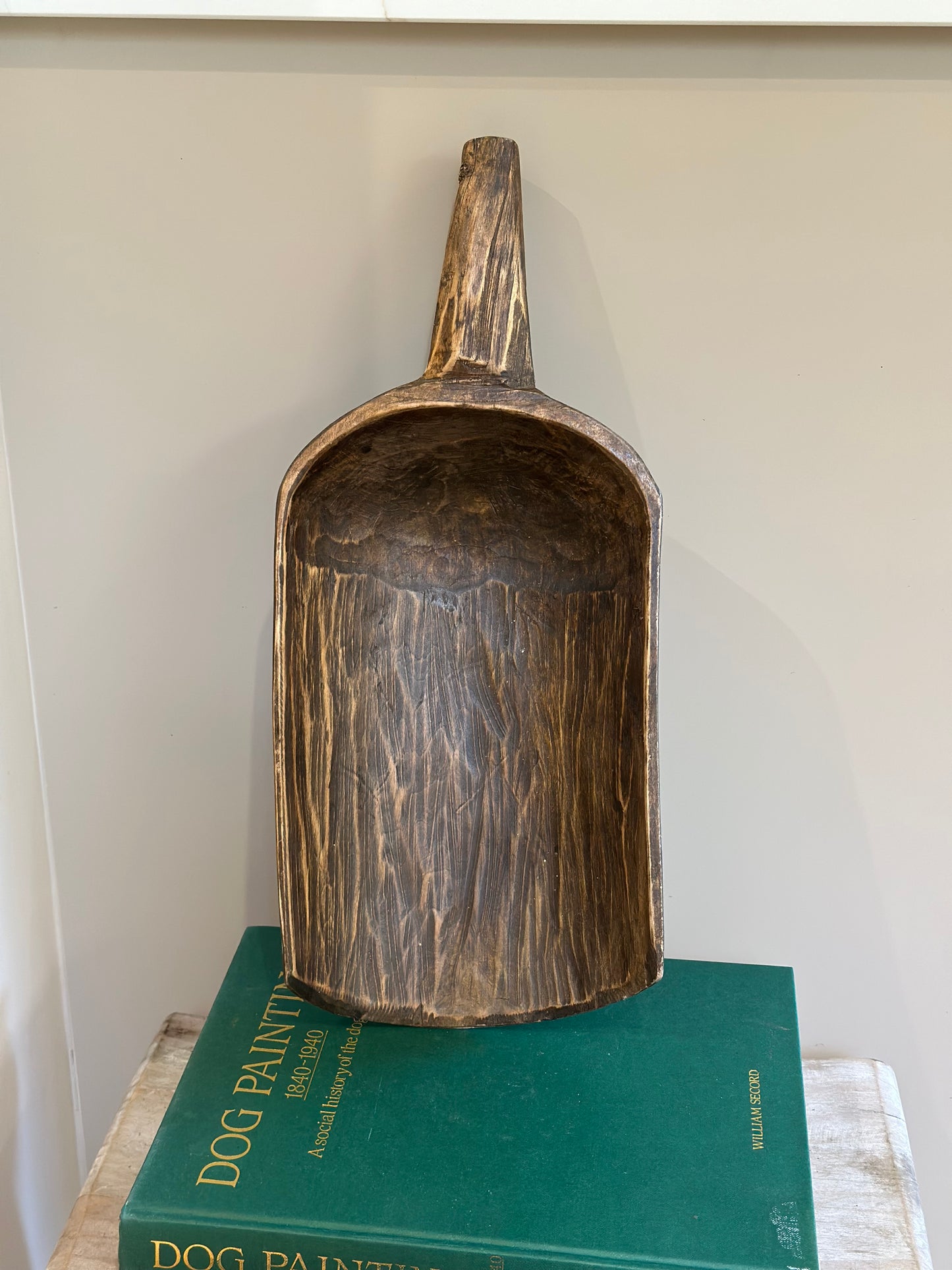 Vintage wooden scoop / tray for styling
