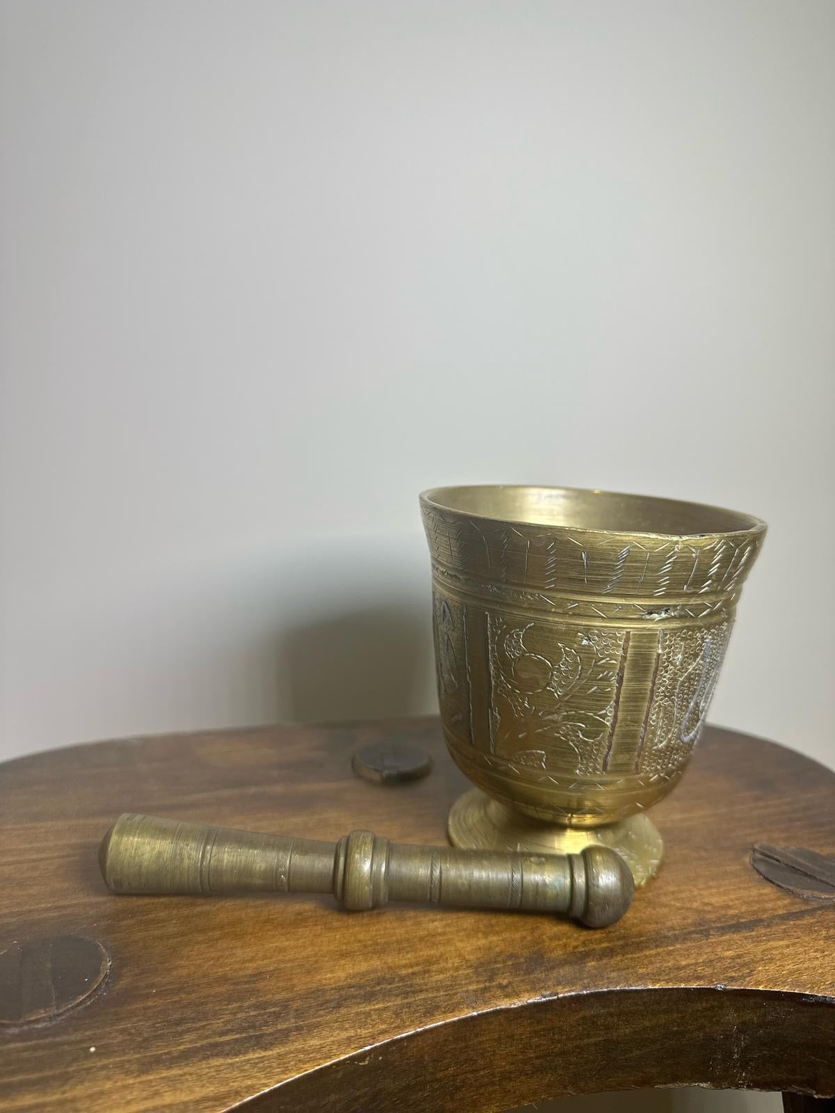 Pestle & morter brass heavy vintage etched
