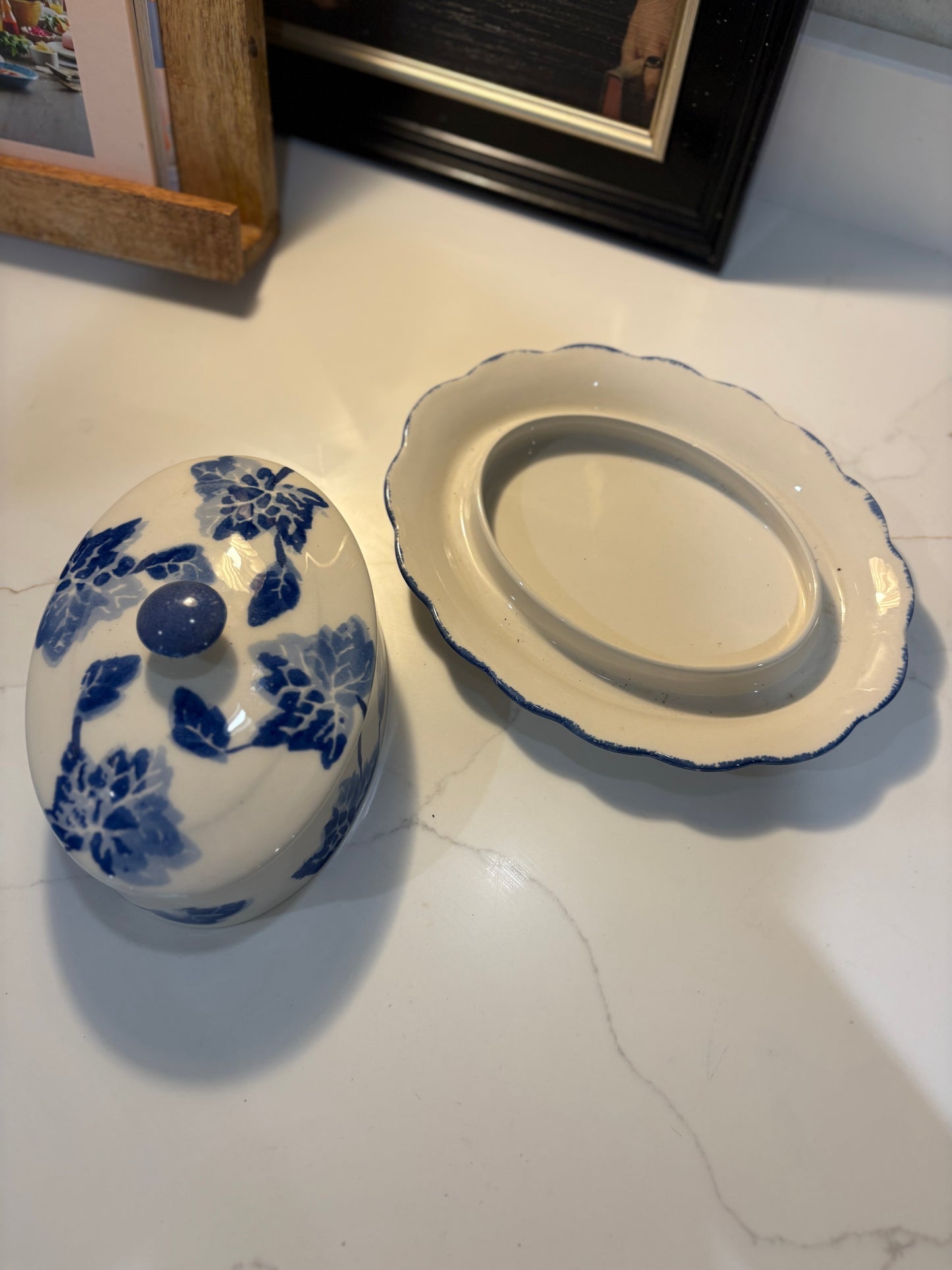 Blue and white scallop edge butter dish