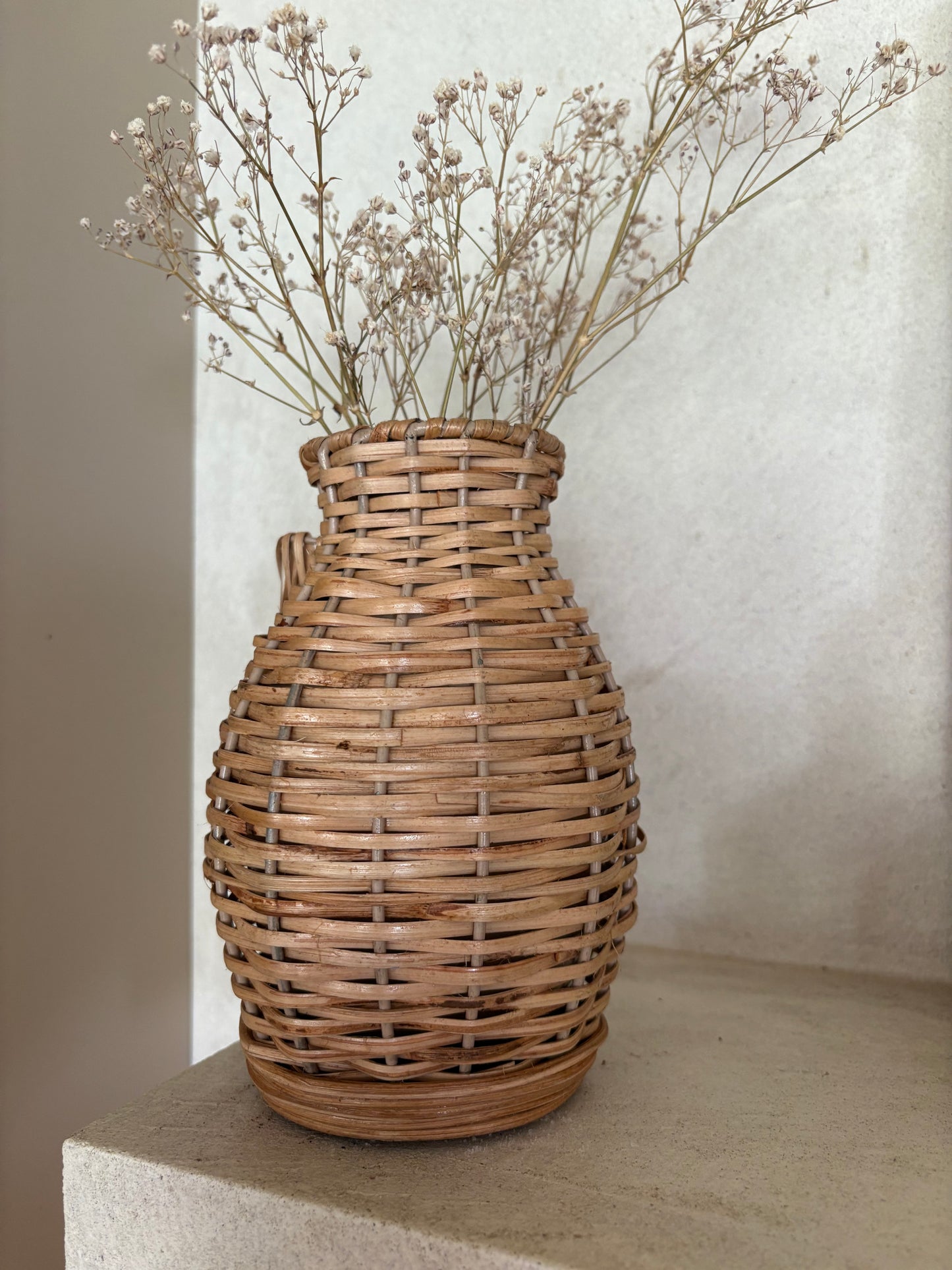Mrs Alice rattan vase with bow
