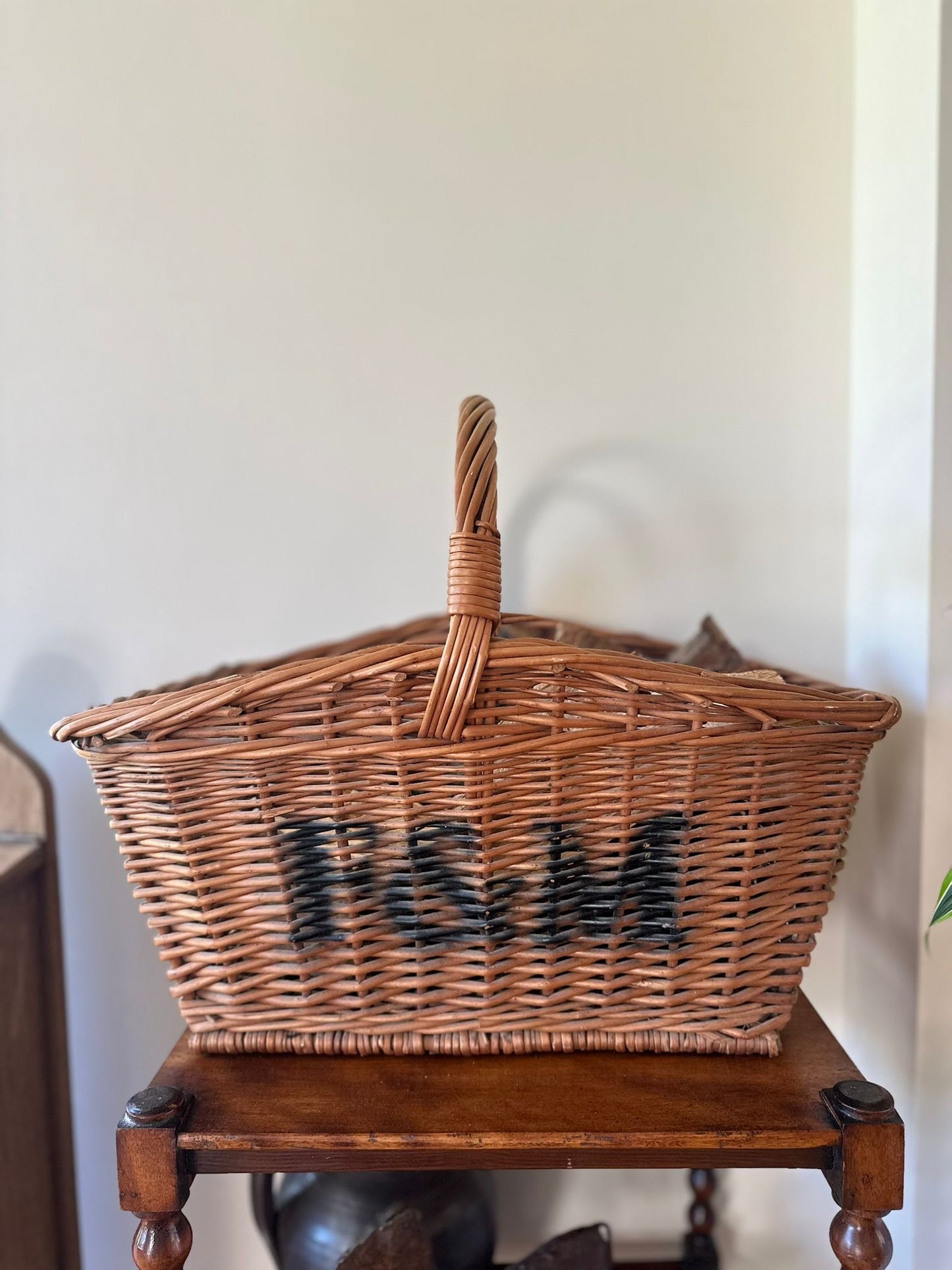 f&m log basket large with handle