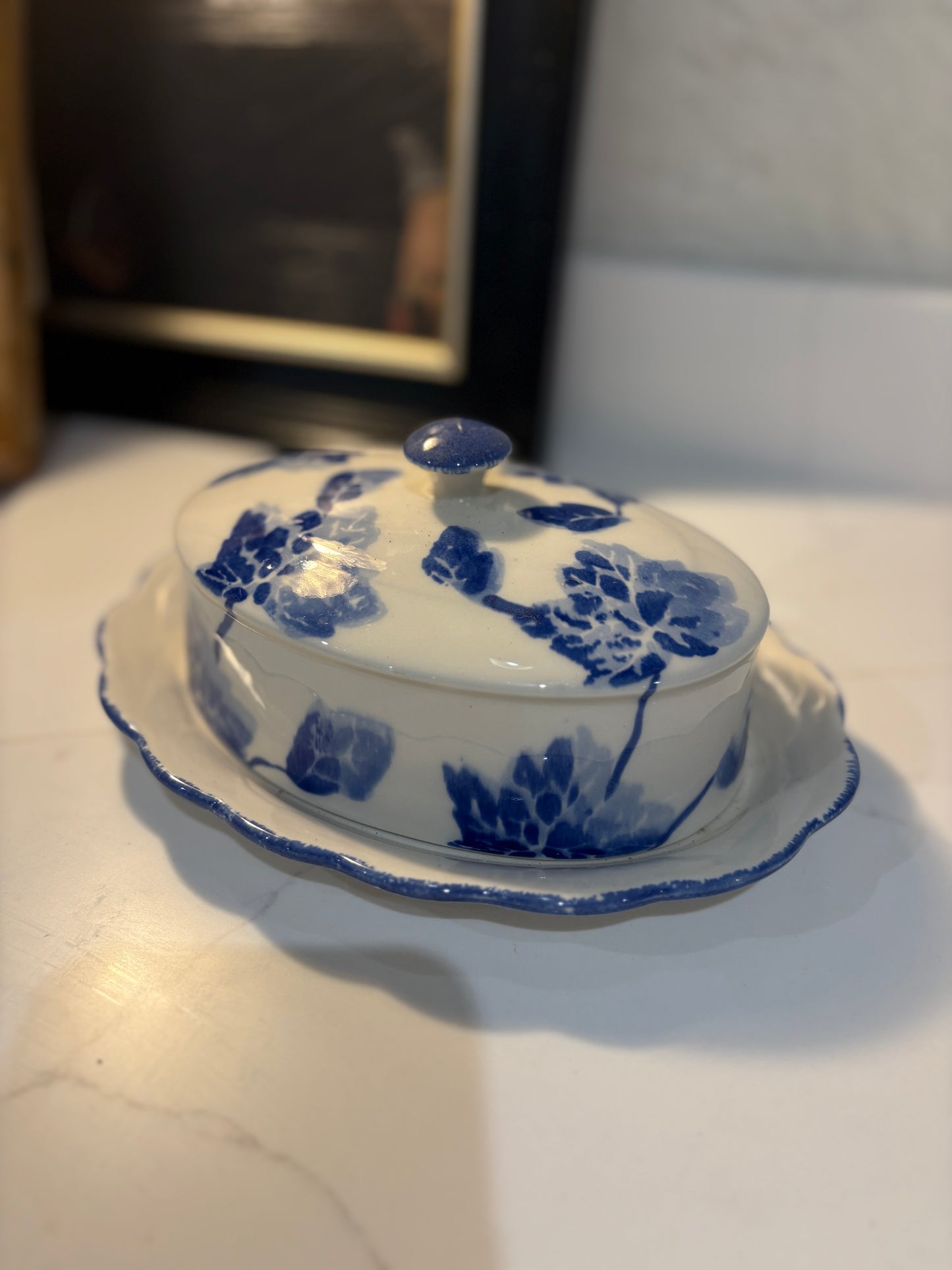 Blue and white scallop edge butter dish