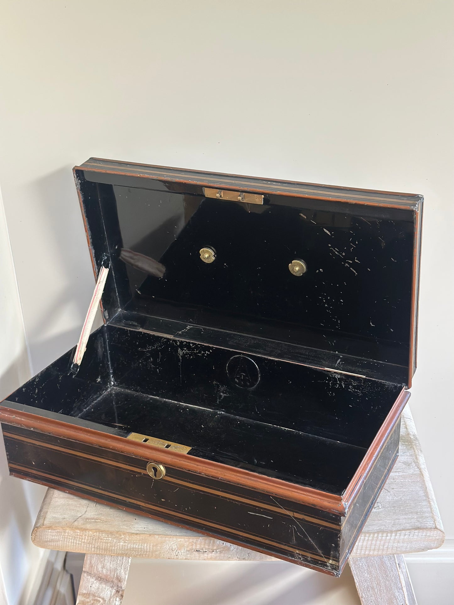 Vintage cash box with key
