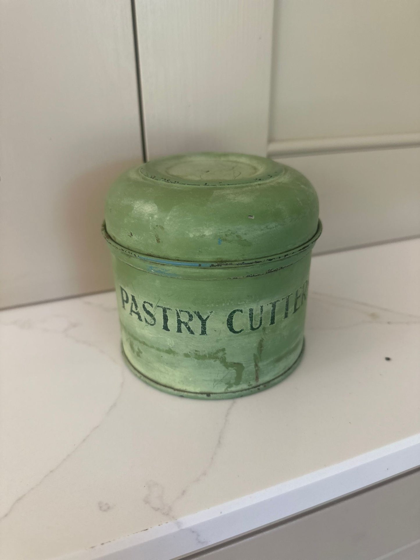 vintage pastry cutter tin & cutters tala 1950s