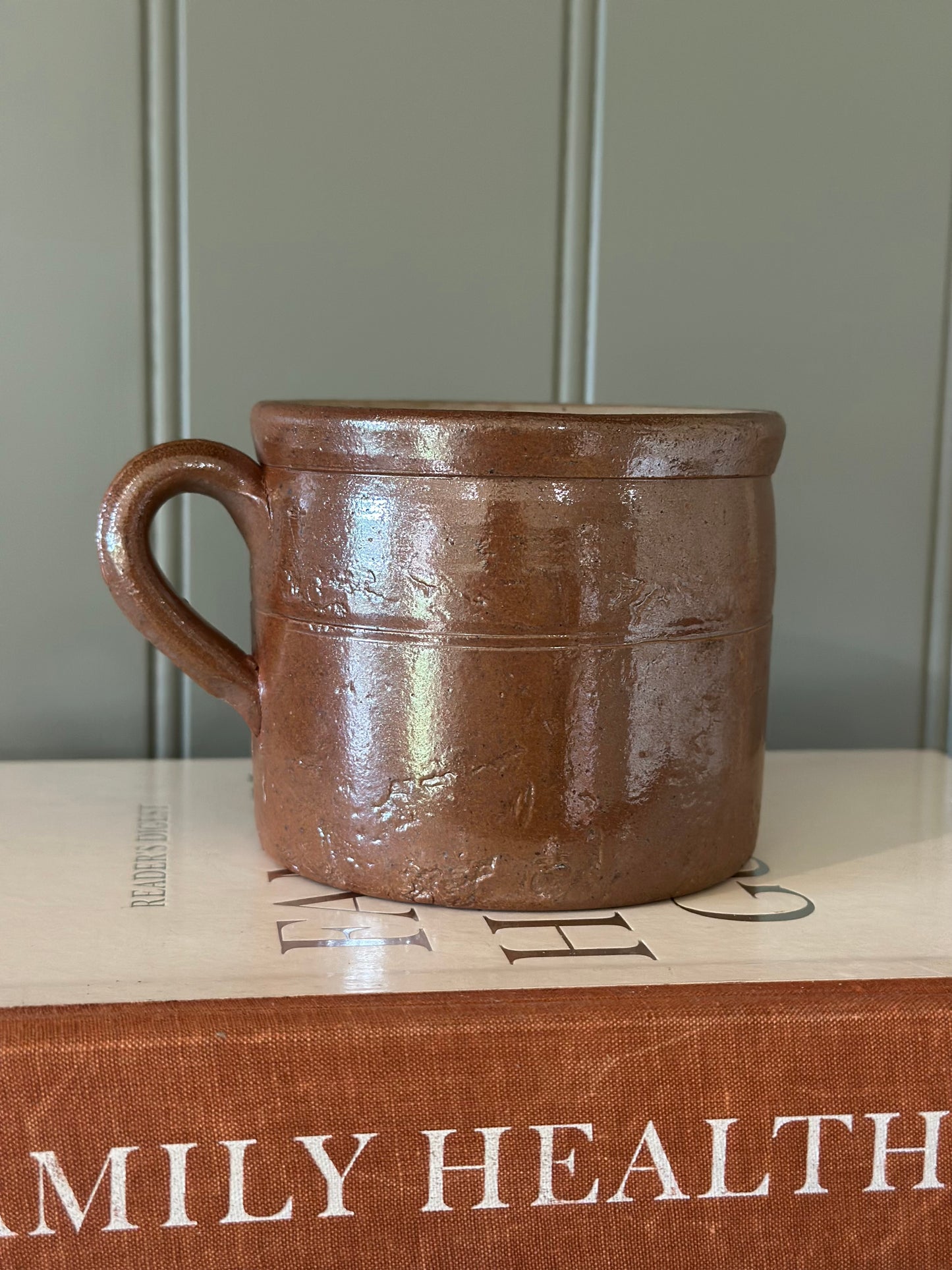 Small French pot vintage