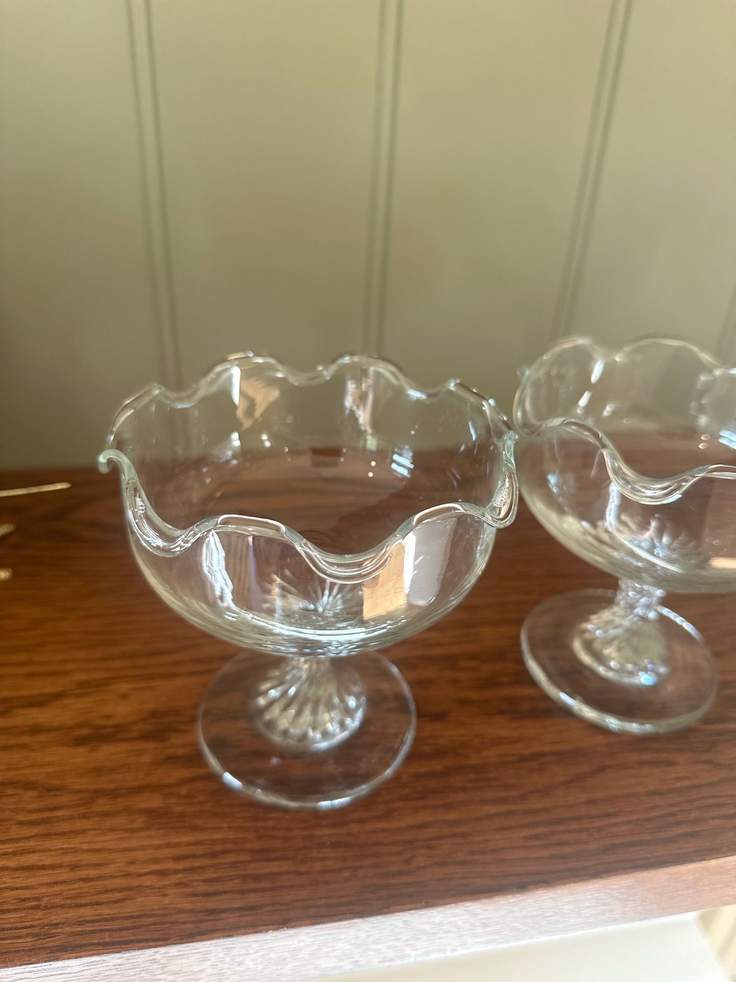 ruffle frilly trim dessert glasses coupes vintage