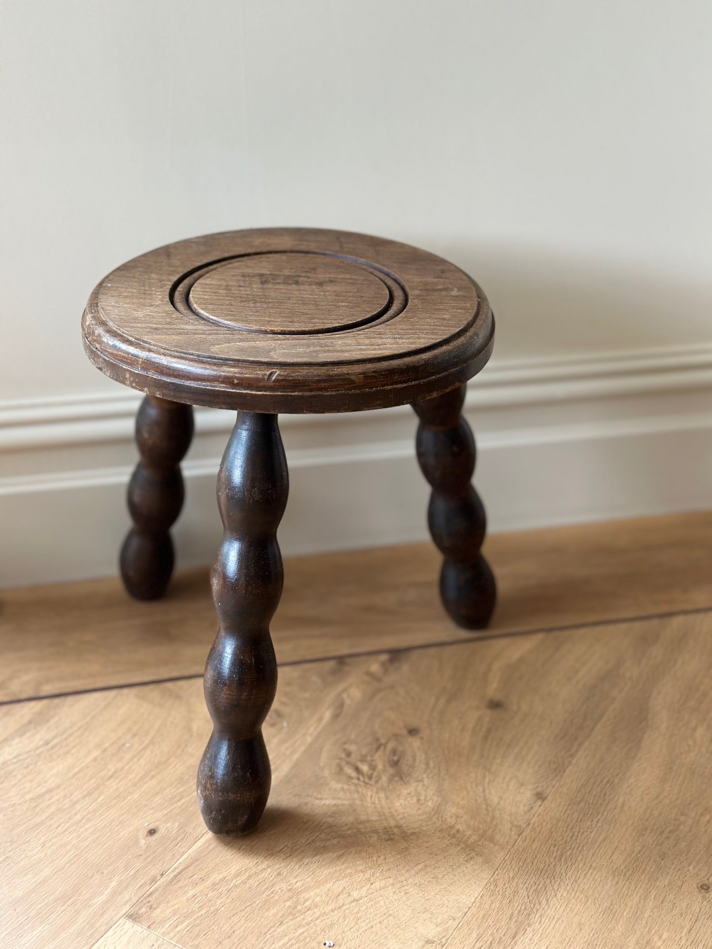 Bobbin leg French stool plant stand