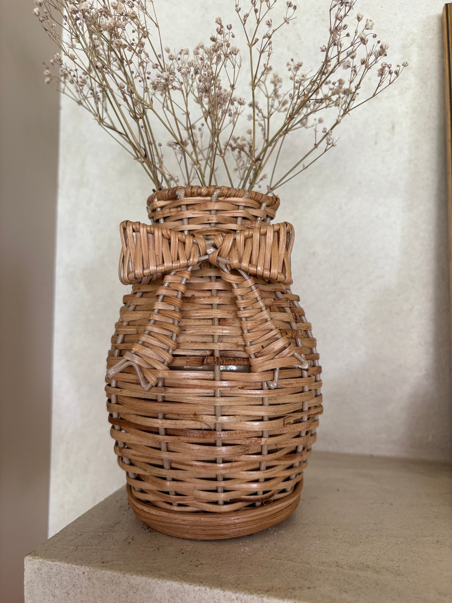Mrs Alice rattan vase with bow