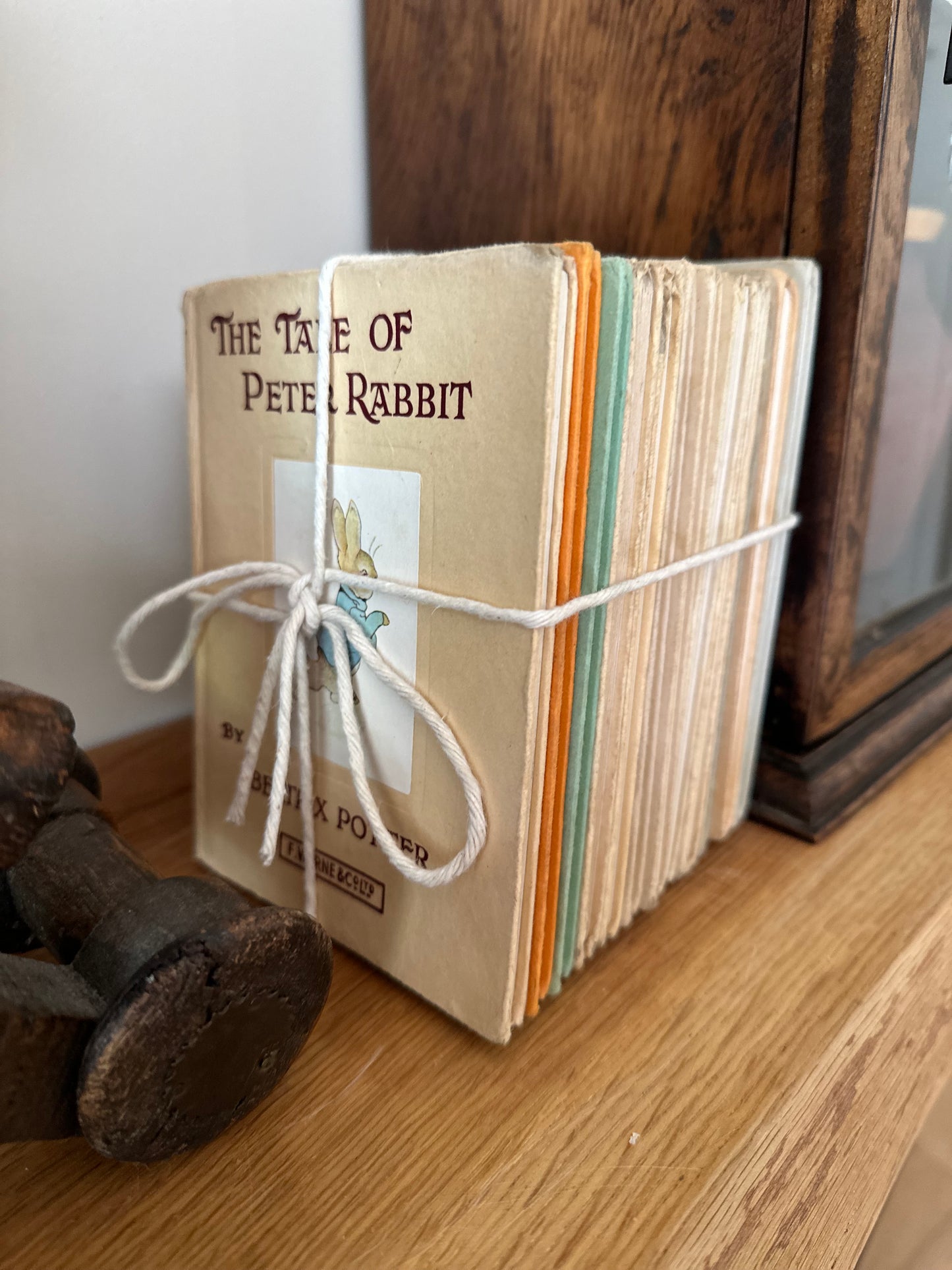 Set of 12 1960s Beatrix potter vintage books