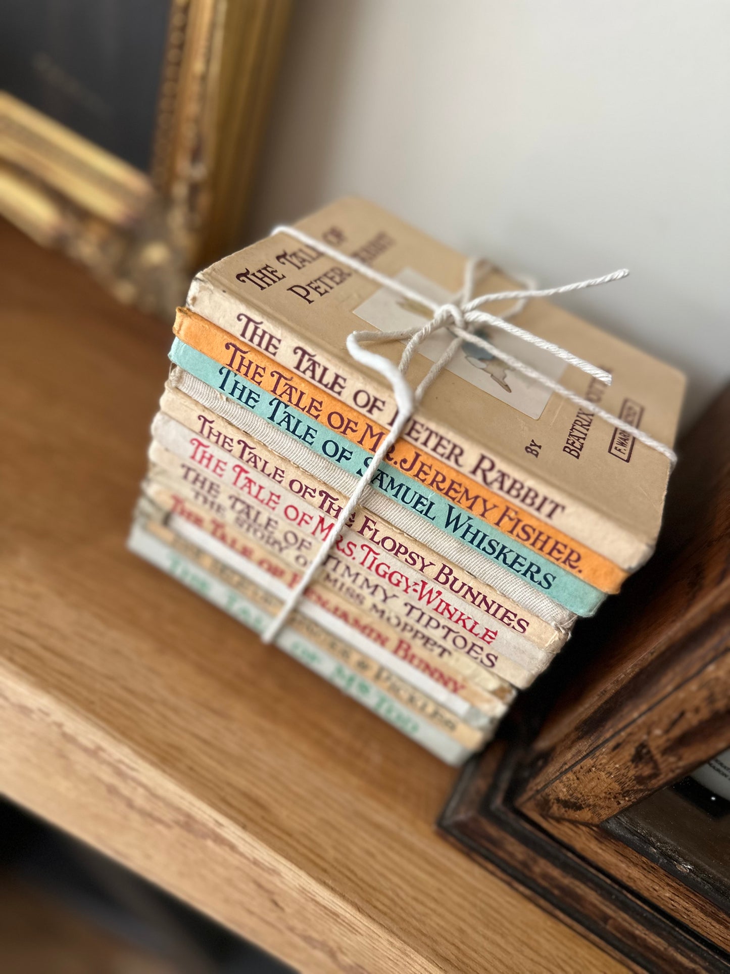 Set of 12 1960s Beatrix potter vintage books