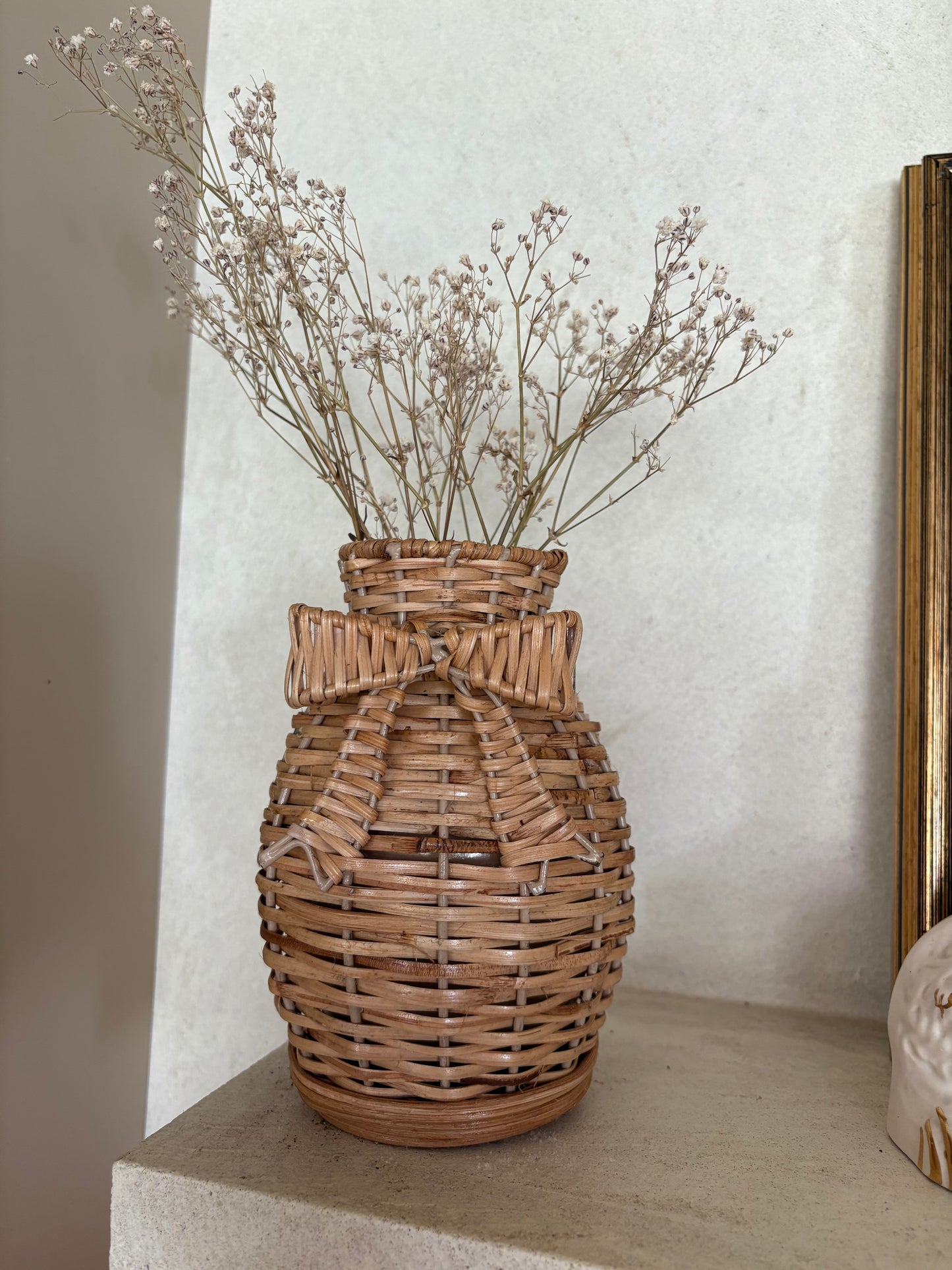 Mrs Alice rattan vase with bow