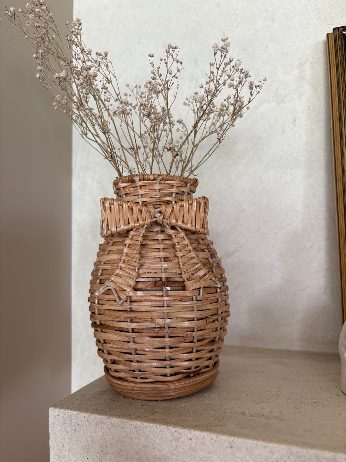 Mrs Alice rattan vase with bow