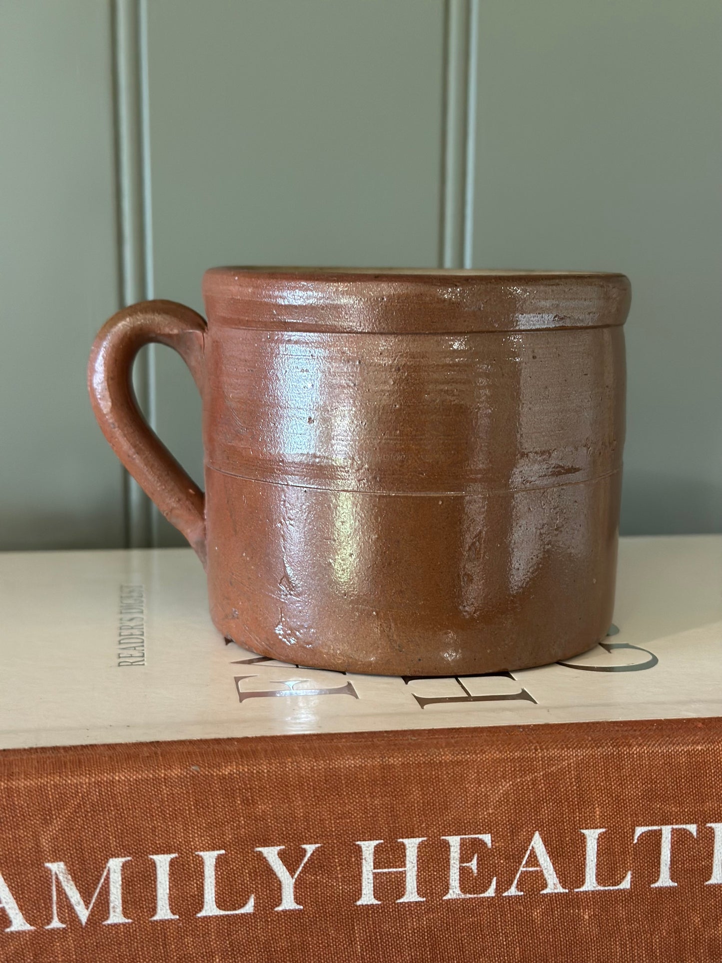 Small French pot vintage