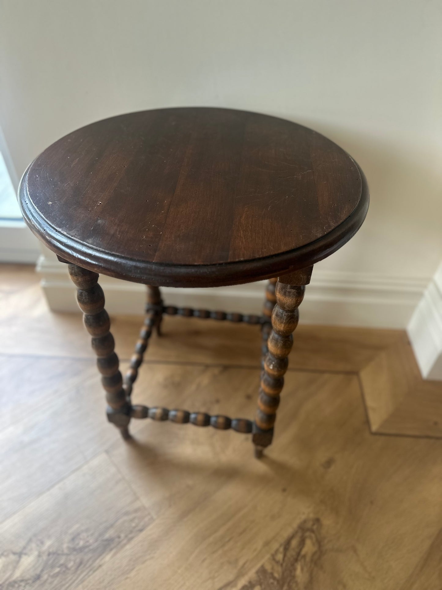 French bobbin leg side table