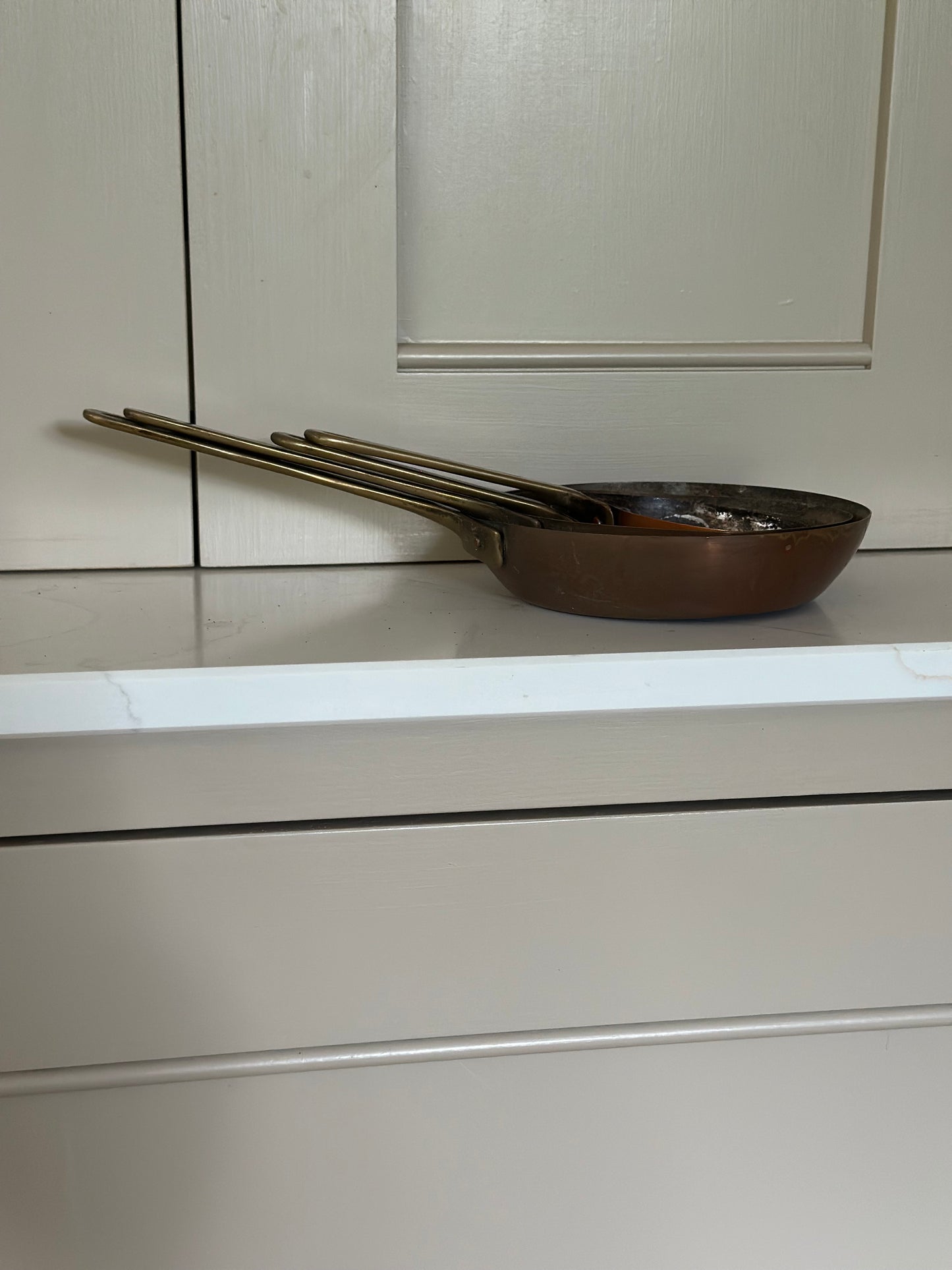 Set of 4 copper & brass hanging frying pans