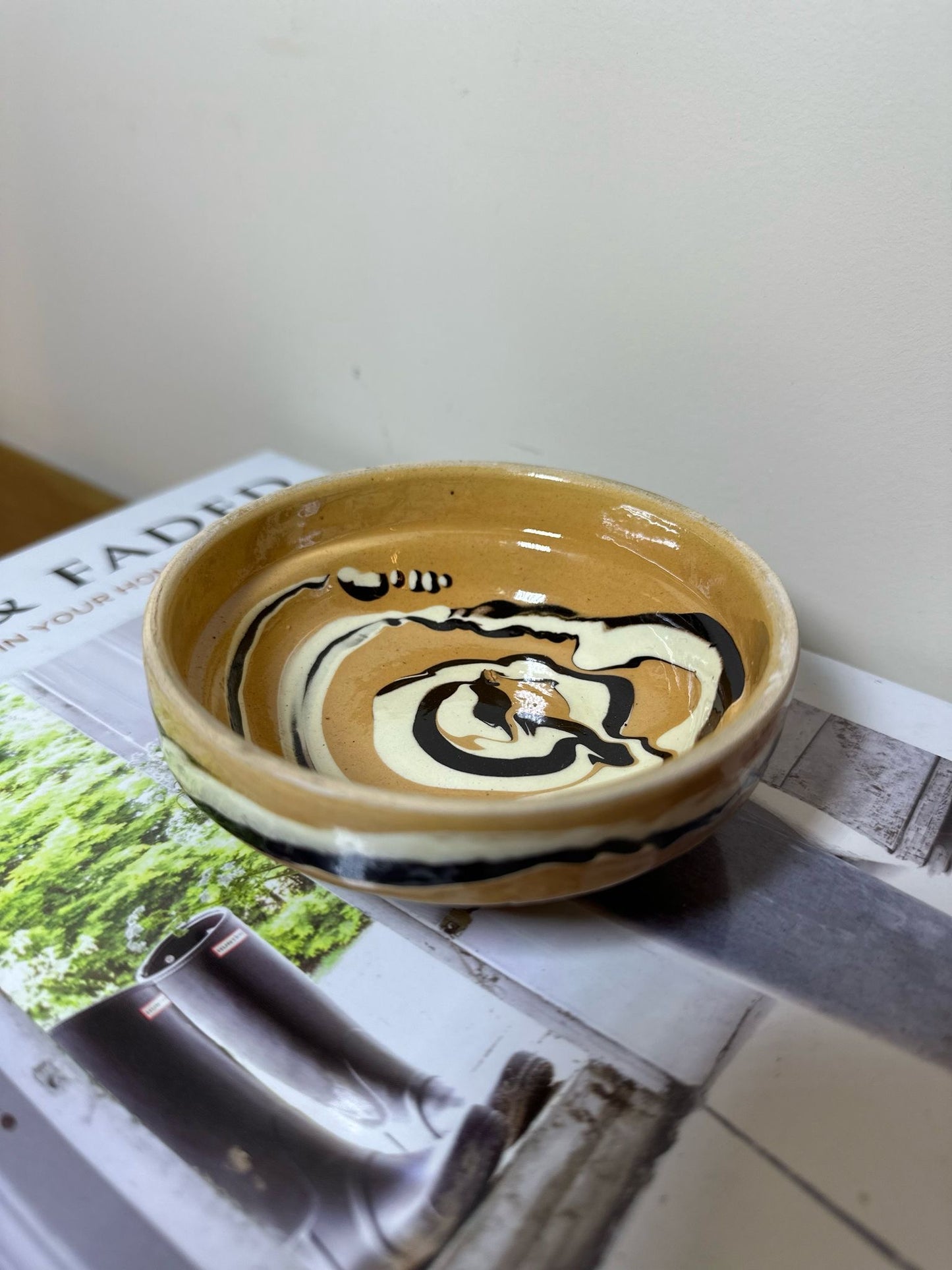 folk art Romanian nibble / trinket bowl - glazed