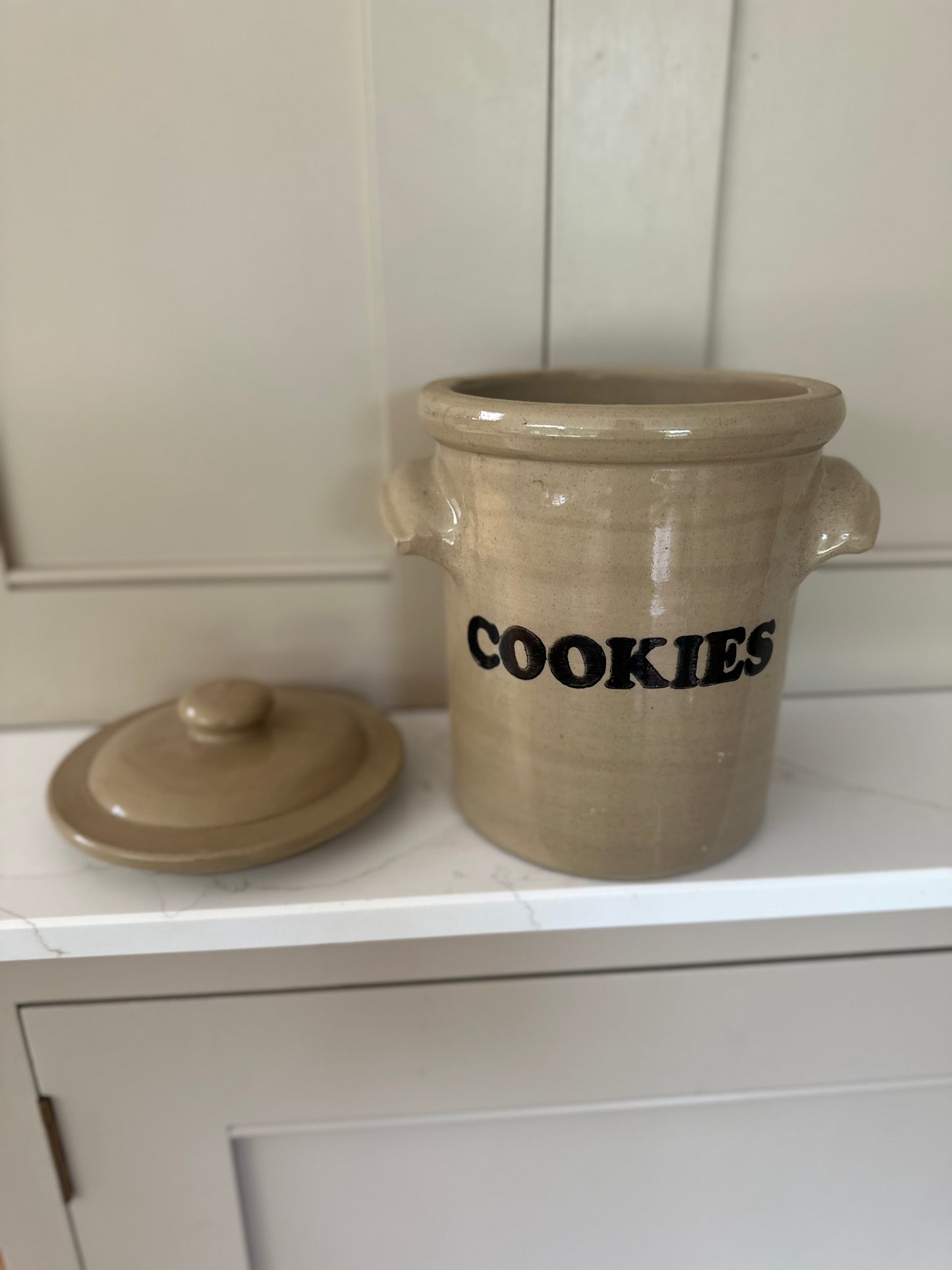 Vintage large cookies jar stoneware - farmhouse styling