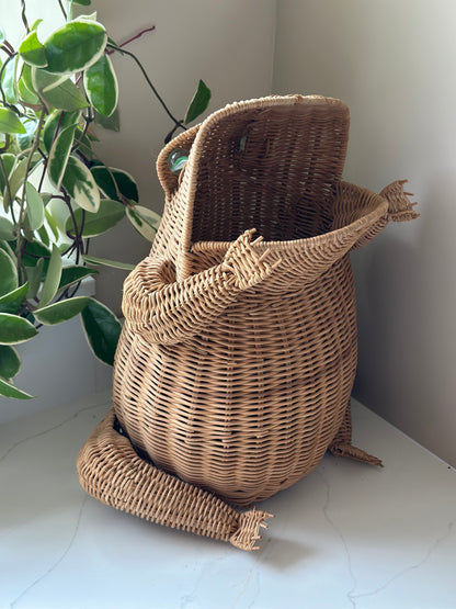 1970s vintage frog basket with marble eyes “rare”