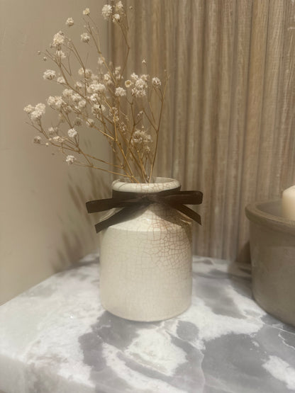 Vintage creamy posy pot