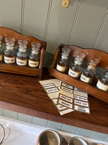 Vintage apocathery style spice rack set