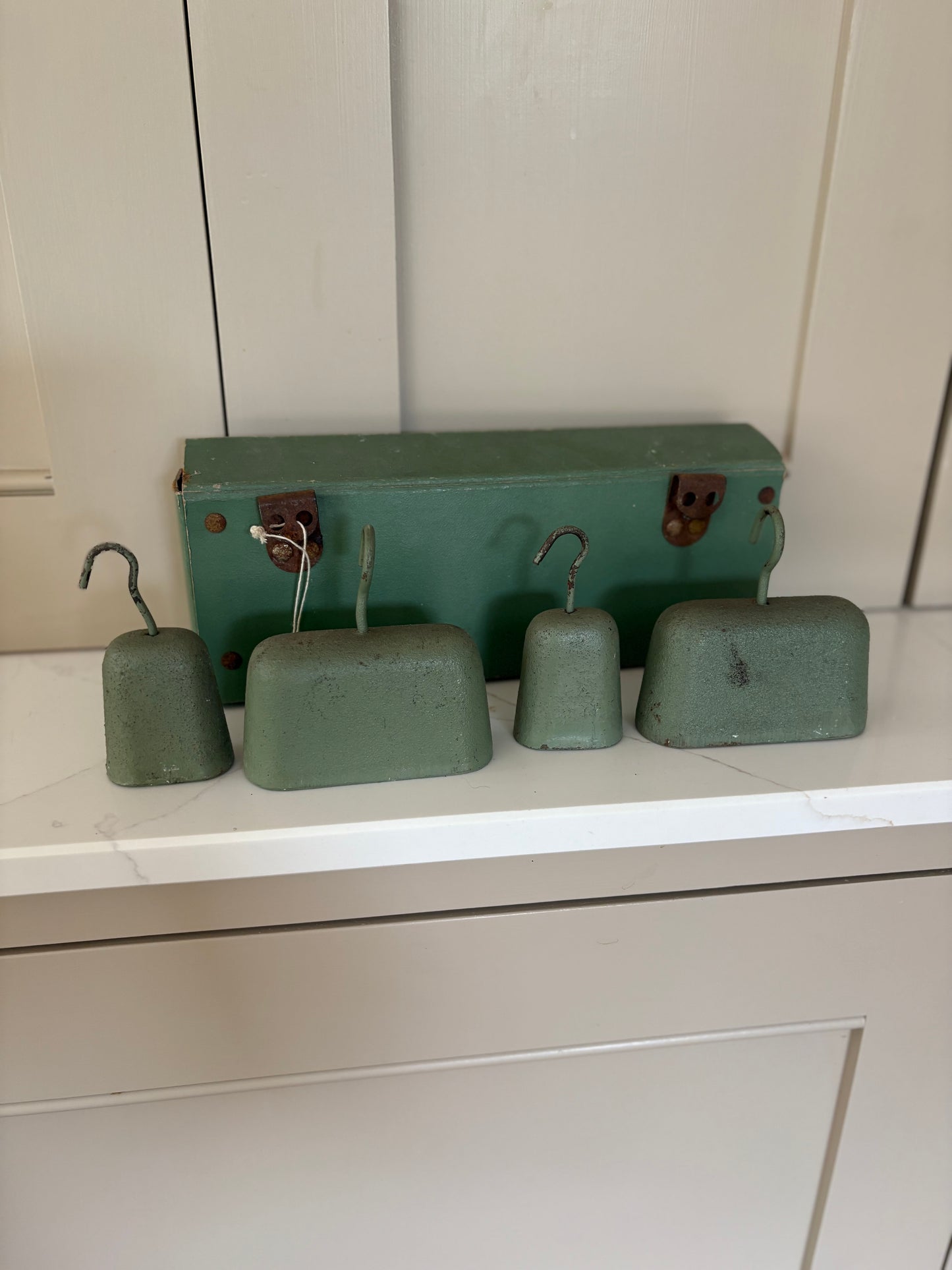 Mint vintage weights with carry case original