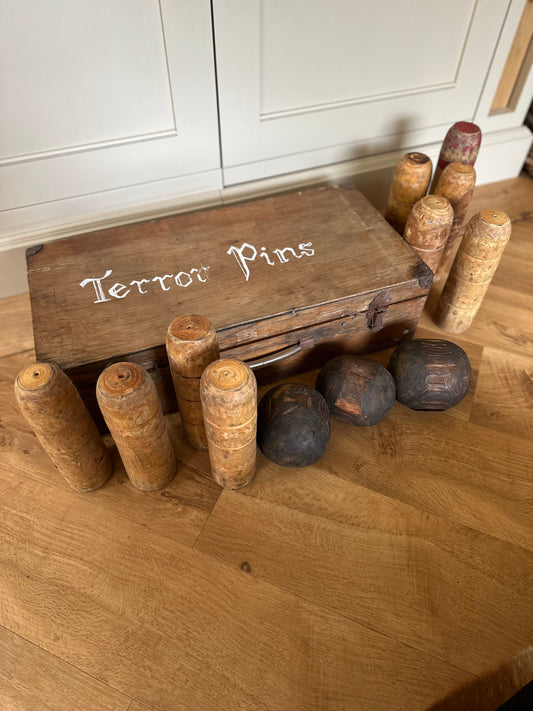 Terror pins antique skittles complete pub game