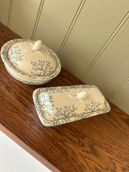 Vintage porcelain bathroom soap toothbrush container drainers