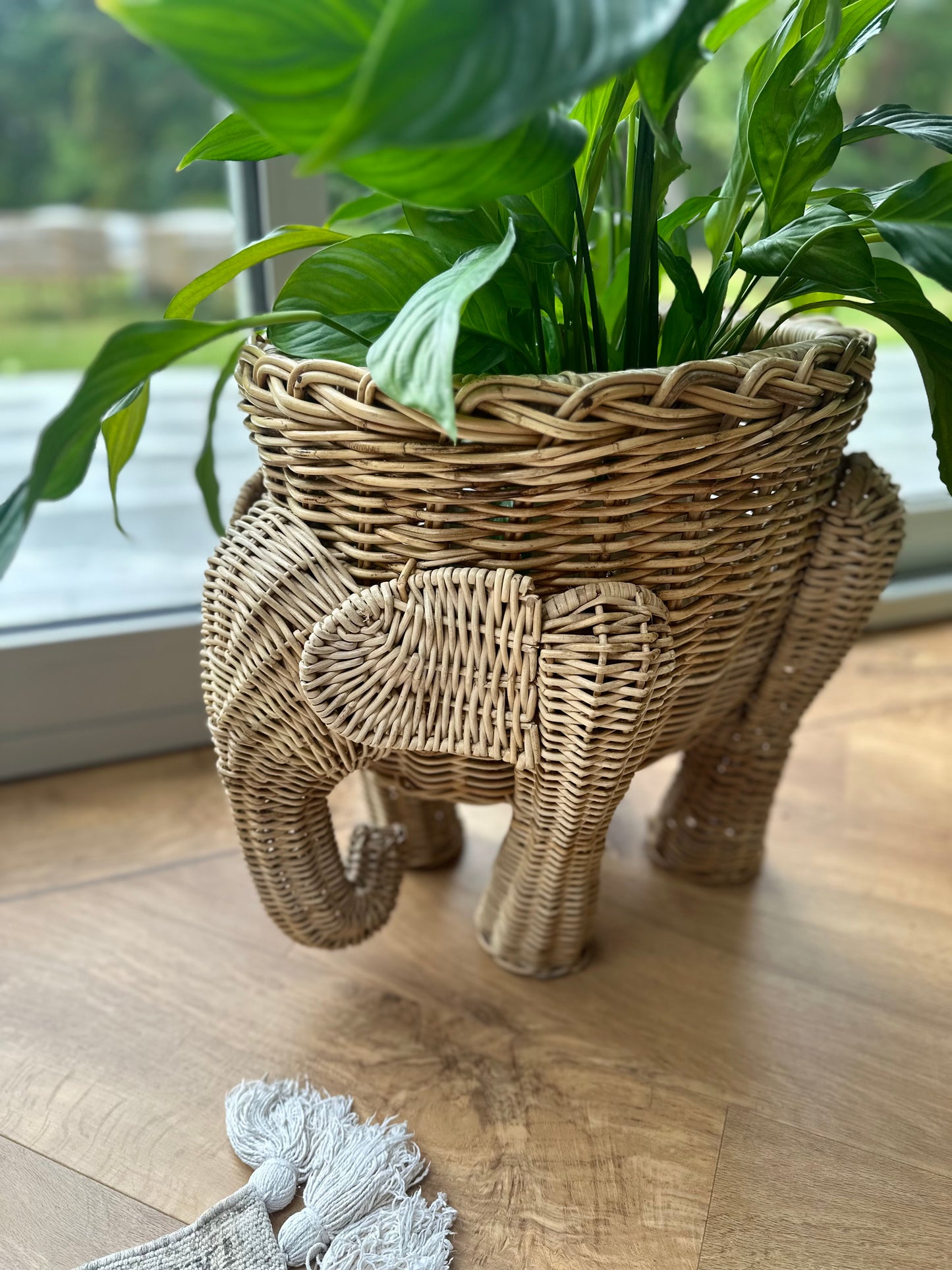 Mid century vintage large elephant wicker planter -Rare