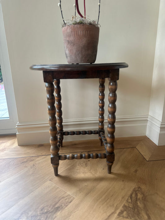 French bobbin leg side table