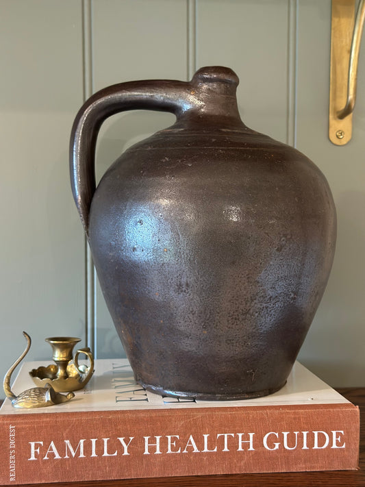 French chocolate brown single handle oil pot