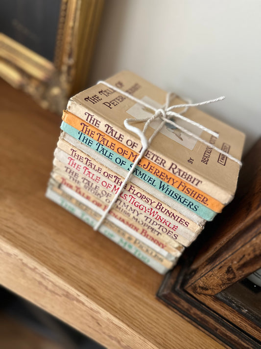 Set of 12 1960s Beatrix potter vintage books