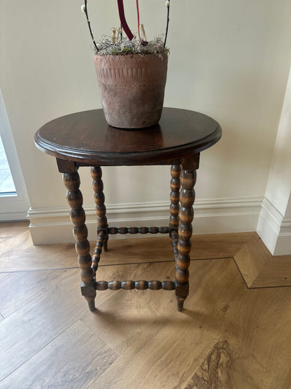 French bobbin leg side table