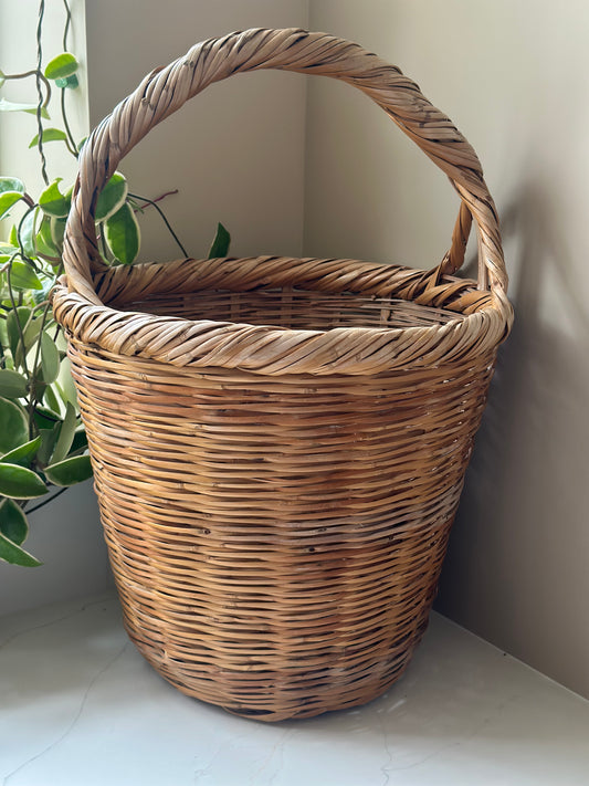 Large log / laundry basket vintage